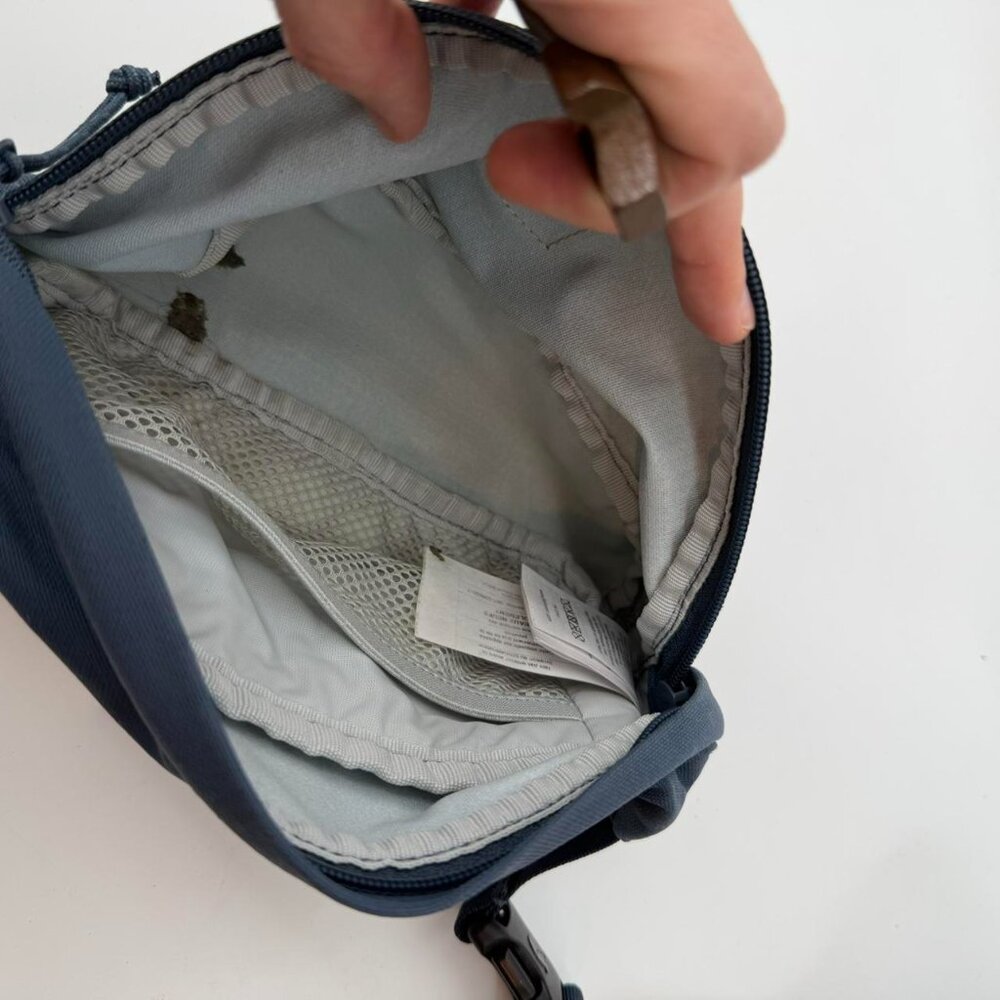 Navy Blue Fjallraven Bumbag Hip 1876 - Picture 4 of 6